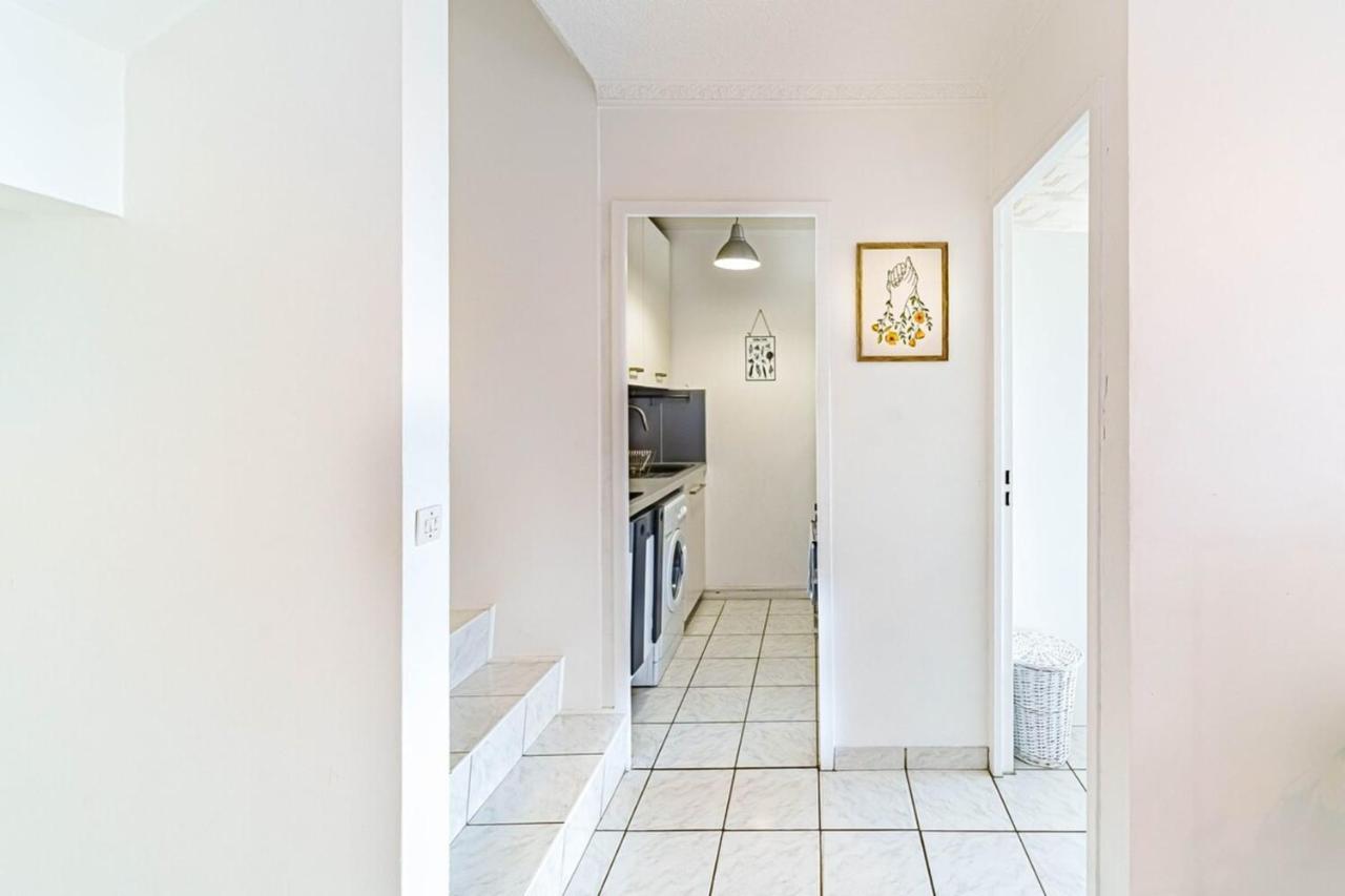 Atypical Apartment With Balcony & Interior Stairs Villeurbanne Exterior foto